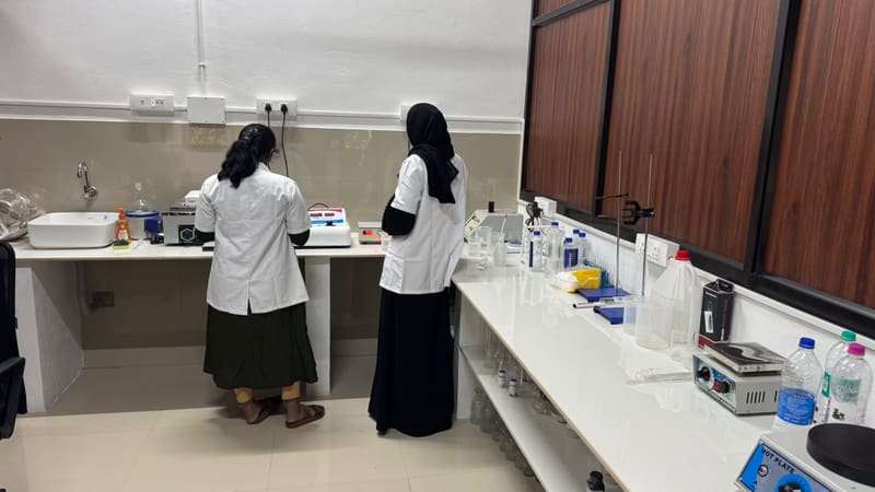 On-site Biochemistry and Microbiology labs.